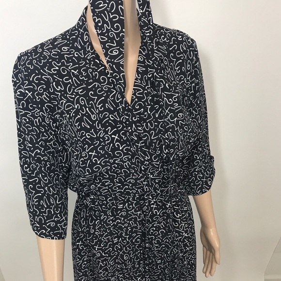 Squiggly Script Dress - Picture 5 of 8